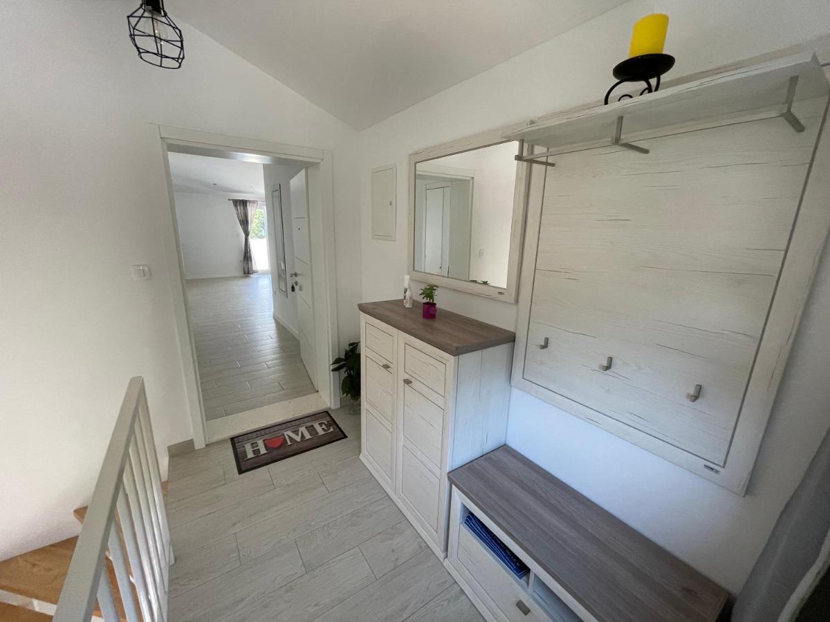 Apartman Mili Baška Voda Exterior foto